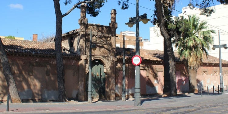 El Ayuntamiento adquiere toda La Ceramo tras formalizar la permuta con el banco propietario de parte de la fábrica El Ayuntamiento adquiere toda La Ceramo tras formalizar la permuta con el banco propietario de parte de la fábrica