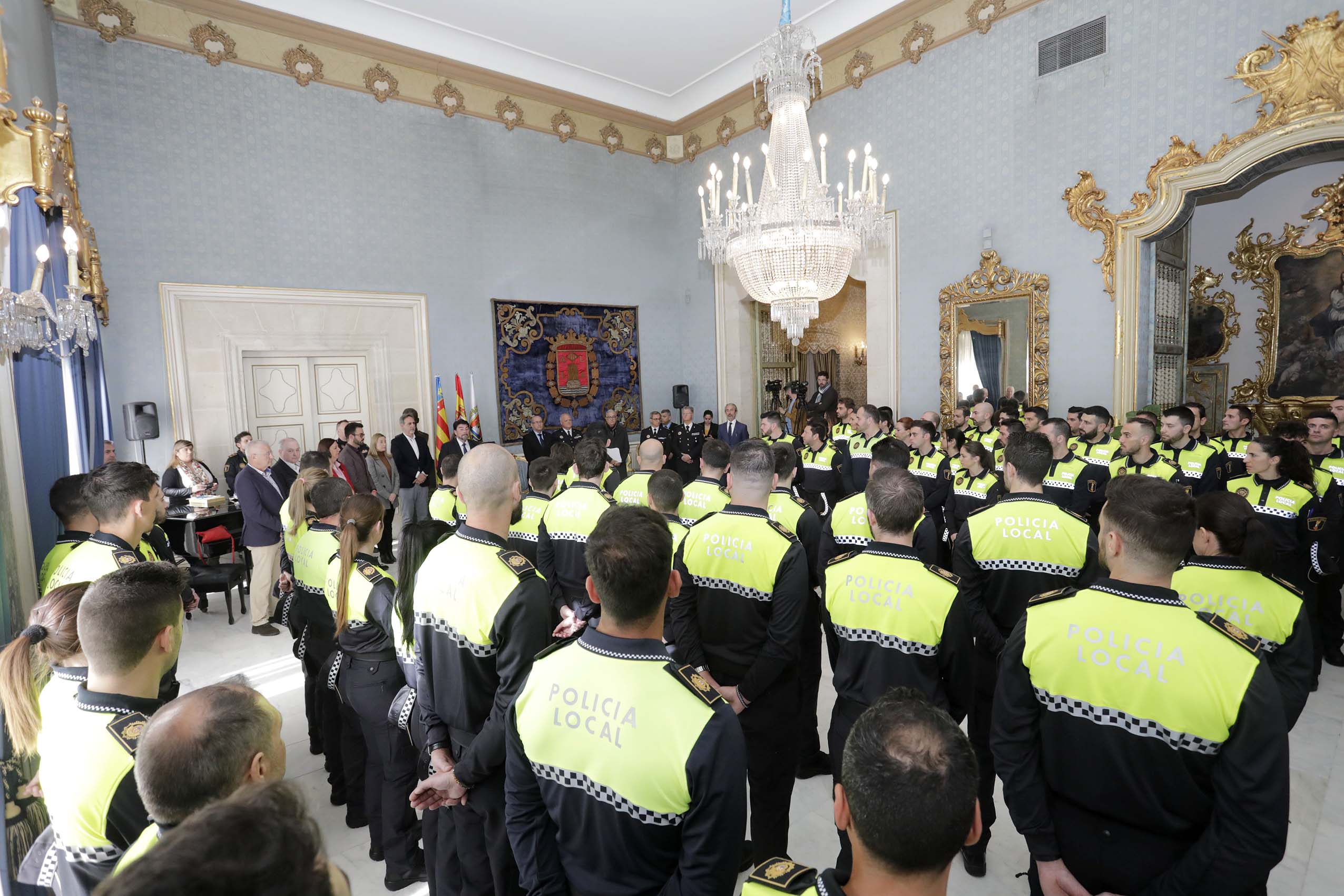 La Policía Local de Alicante incorpora 39 agentes nuevos que reforzarán los turnos de tarde y de noche La Policía Local de Alicante incorpora 39 agentes nuevos que reforzarán los turnos de tarde y de noche