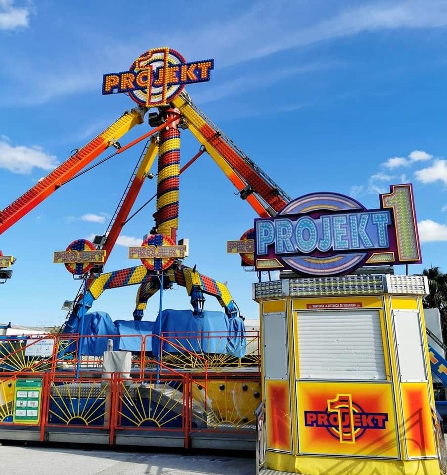 La Asociación de Feriantes entrega 3.000 tickets de las atracciones de Vive Park La Asociación de Feriantes entrega 3.000 tickets de las atracciones de Vive Park