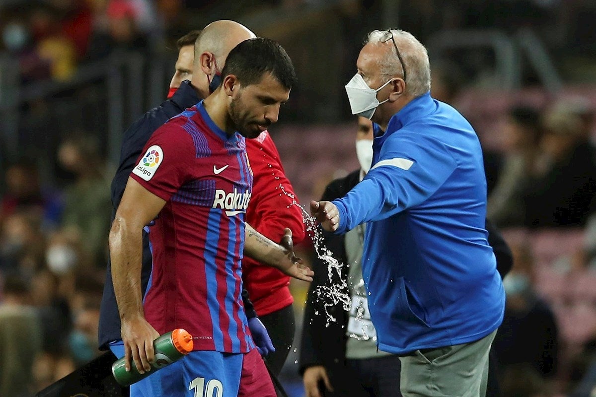 El Kun Agüero estará tres meses de baja por sus problemas cardíacos El Kun Agüero estará tres meses de baja por sus problemas cardíacos