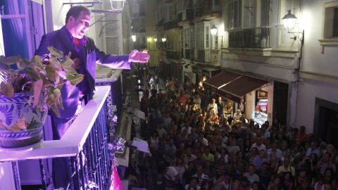 Una foto de archivo en C&aacute;diz cantando flamenco