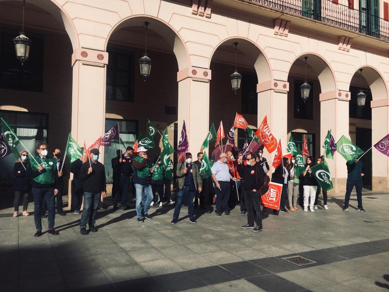 Los trabajadores del transporte TIB tendrán un incremento salarial de un 12% hasta 2024 Los trabajadores del transporte TIB tendrán un incremento salarial de un 12% hasta 2024
