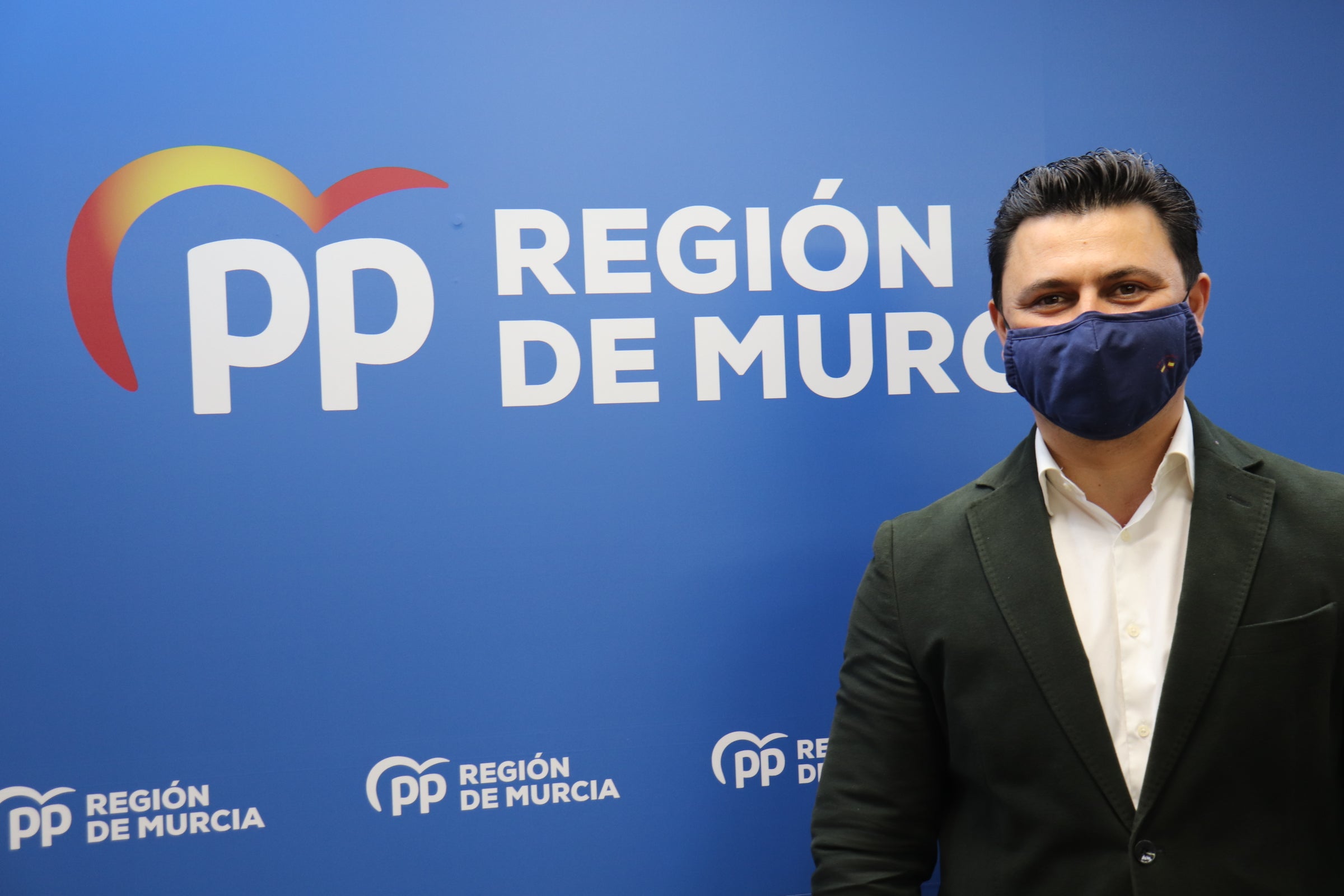 Desde el PP instan a Anse y a Podemos a pedir disculpas públicamente al consejero Luengo “por haber tratado de ensuciar su buen nombre" Desde el PP instan a Anse y a Podemos a pedir disculpas públicamente al consejero Luengo “por haber tratado de ensuciar su buen nombre"