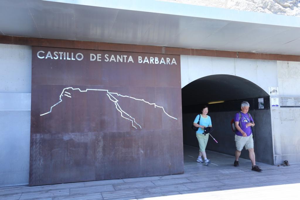Los dos ascensores del Benacantil ya funcionan pero con restricciones sanitarias Los dos ascensores del Benacantil ya funcionan pero con restricciones sanitarias