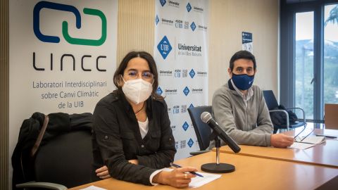 Catalina Torres y M. Àngel Miranda, investigadores del Laboratorio Interdisciplinario sobre el Cambio Climático de la Universitat de les Illes Balears (UIB) 
