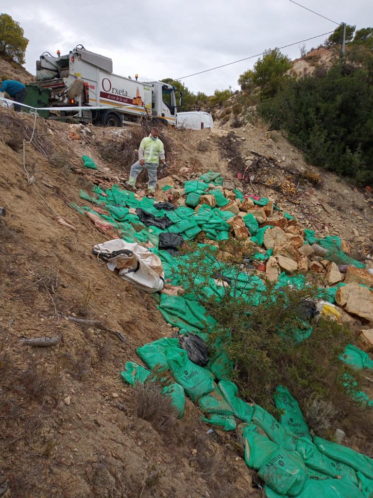 Orxeta se personará como acusación cuando el Seprona descubra a los autores de los vertidos cárnicos Orxeta se personará como acusación cuando el Seprona descubra a los autores de los vertidos cárnicos