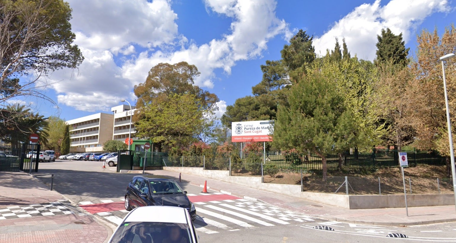 Un colegio de Sant Cugat confina a toda la Primaria por un brote de Covid-19 Un colegio de Sant Cugat confina a toda la Primaria por un brote de Covid-19