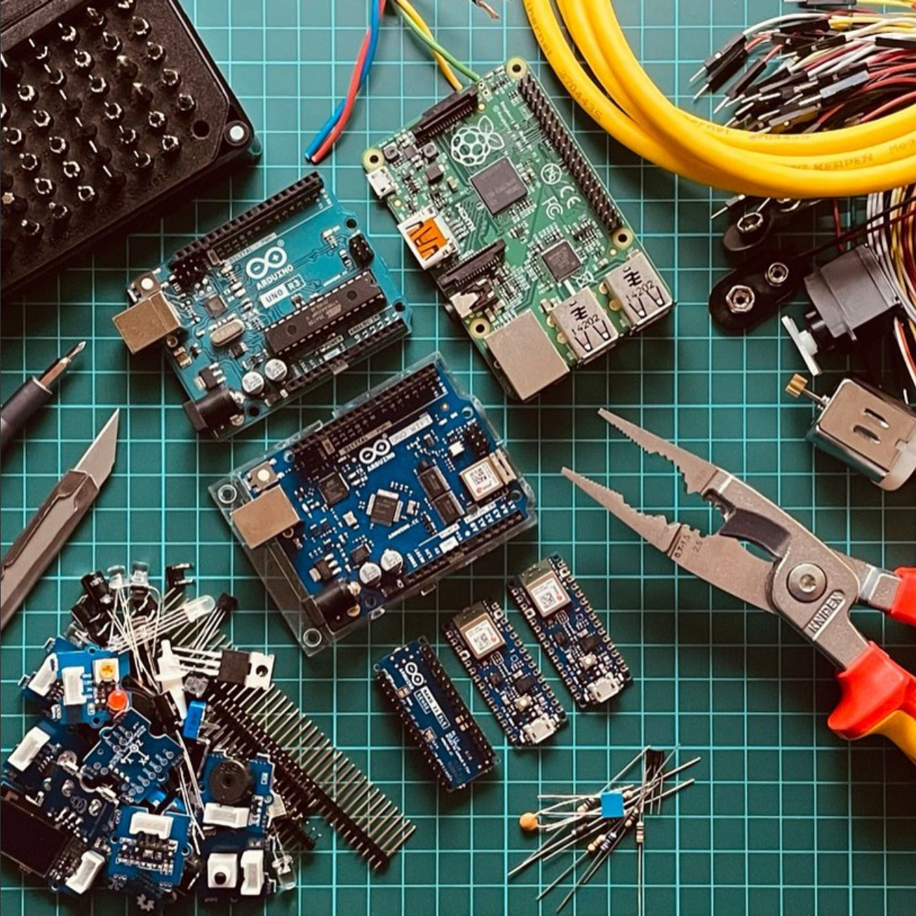 El coche que te grita si giras sin poner el intermitente El coche que te grita si giras sin poner el intermitente