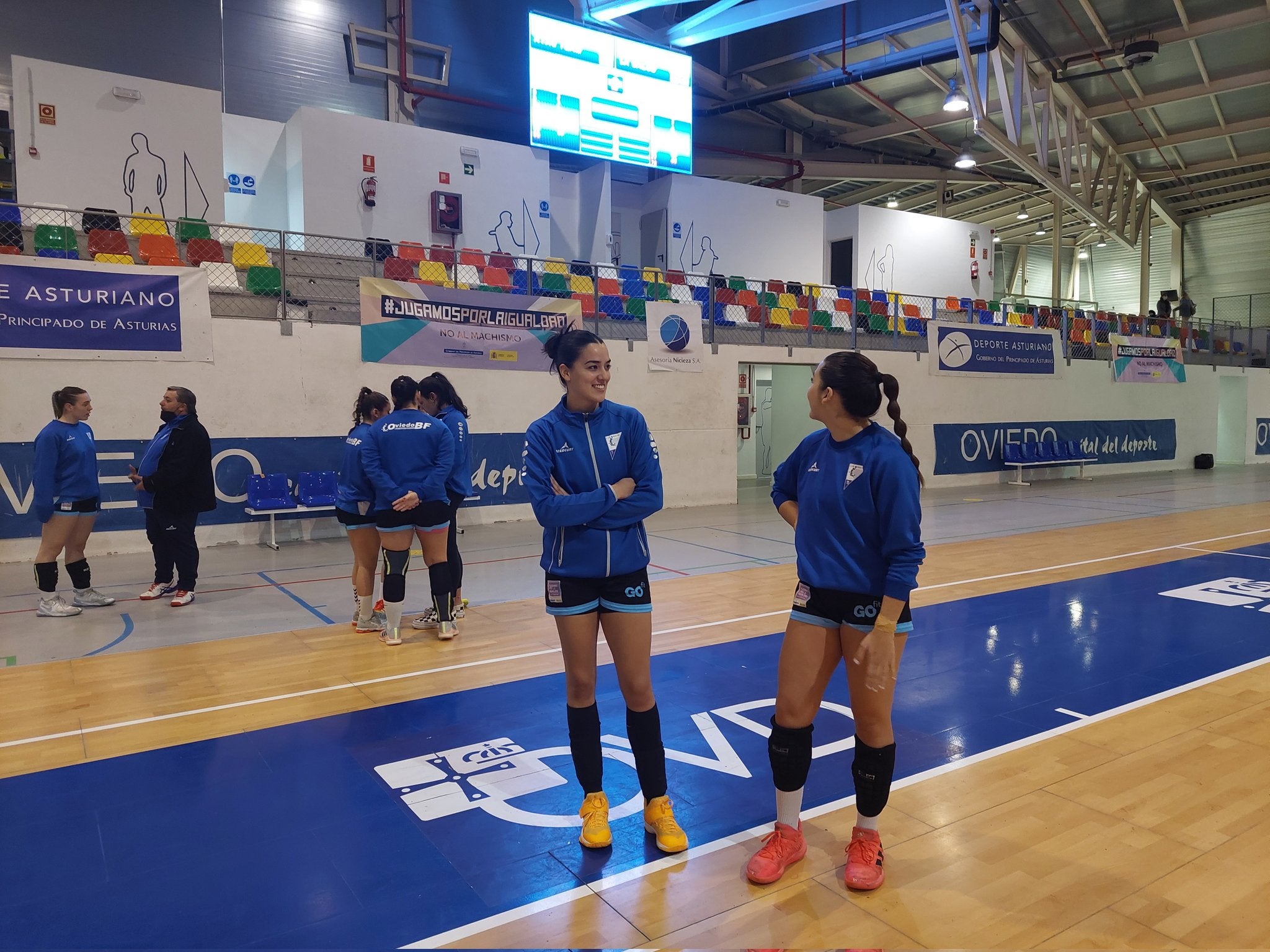 Oviedo sigue imparable y arrolla a Tenerife Oviedo sigue imparable y arrolla a Tenerife