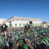 El Ayuntamiento de Badajoz presenta a los planes de recuperación un proyecto de nuevo sistema de bicis eléctricas