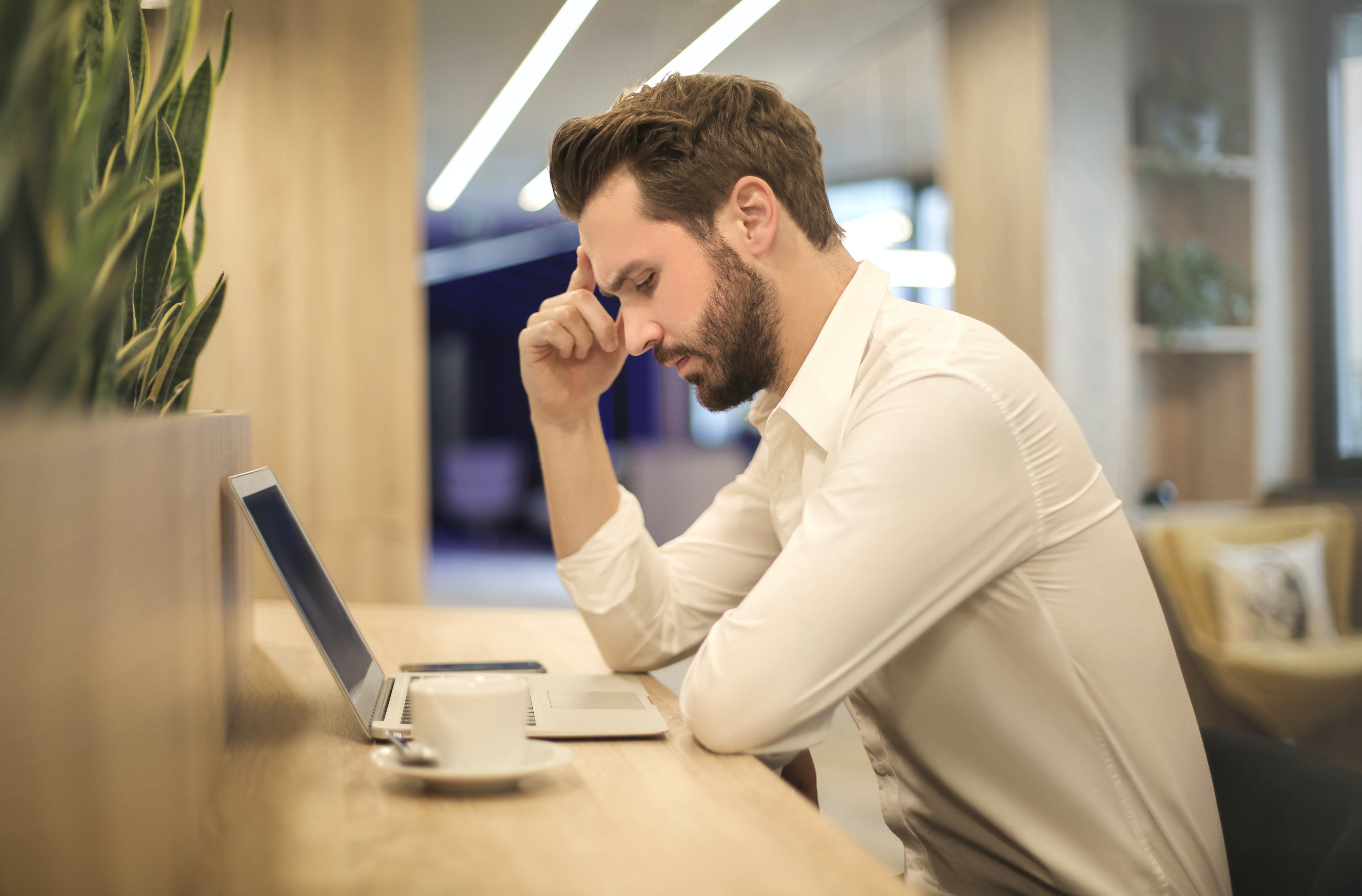 Portugal prohíbe a los empresarios contactar con sus empleados fuera del horario laboral Portugal prohíbe a los empresarios contactar con sus empleados fuera del horario laboral