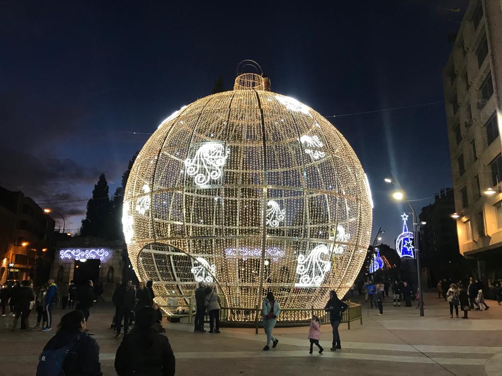 El Ayuntamiento de Zaragoza apuesta por una Navidad 'redonda' El Ayuntamiento de Zaragoza apuesta por una Navidad 'redonda'