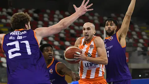Álex Hernández Lideró la victoria ante el Palencia