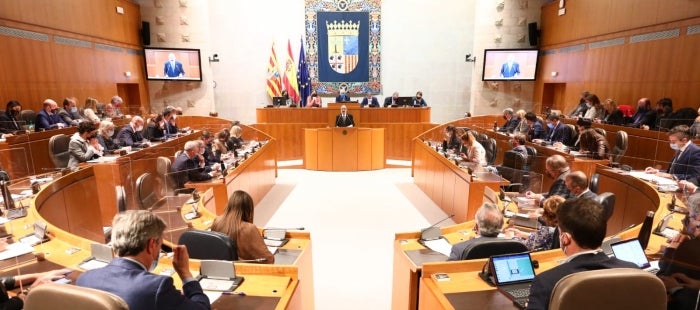 Lambán destaca los hospitales, las renovables y la descentralización Lambán destaca los hospitales, las renovables y la descentralización