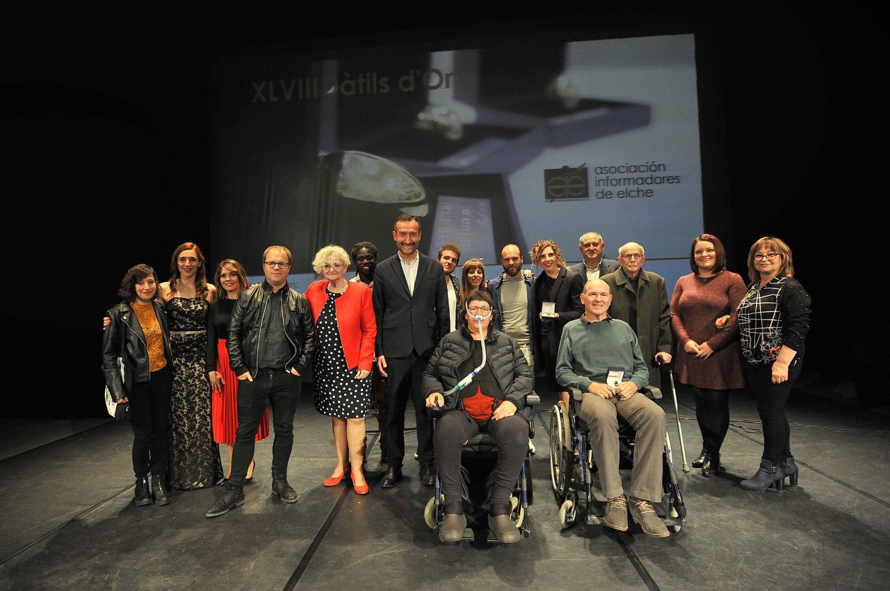 La Asociación de Informadores de Elche entrega este miércoles sus Dátil d'Or en la celebración de su cincuenta aniversario La Asociación de Informadores de Elche entrega este miércoles sus Dátil d'Or en la celebración de su cincuenta aniversario