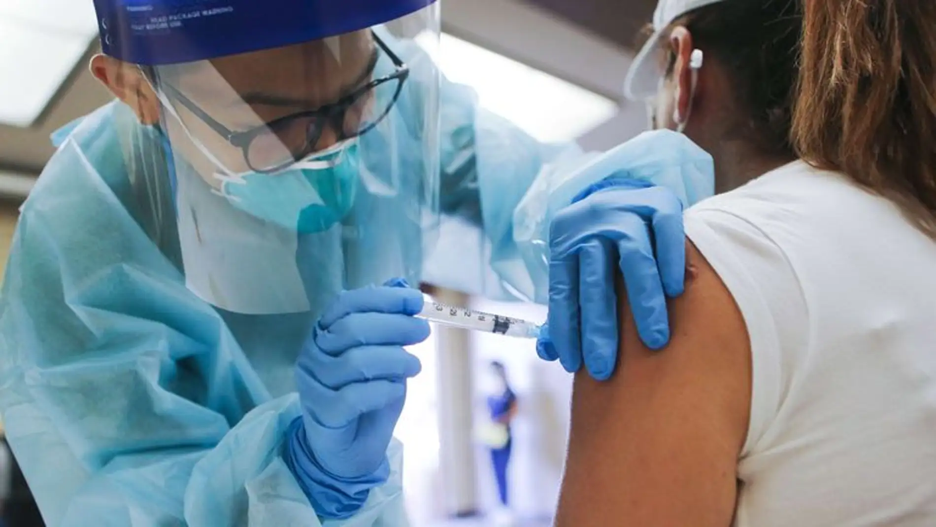 Castilla - La Mancha empezará a inocular la segunda dosis de la vacuna Janssen el próximo martes