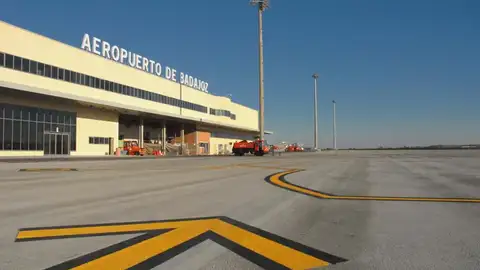 Air Nostrum ofrece 5.100 plazas para los vuelos del Aeropuerto de Badajoz con Madrid, Barcelona y Mallorca esta Navidad Badajoz