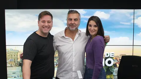 Leonor Lavado y Carlos Latre en 'Más de uno' Leonor Lavado y Carlos Latre en 'Más de uno'