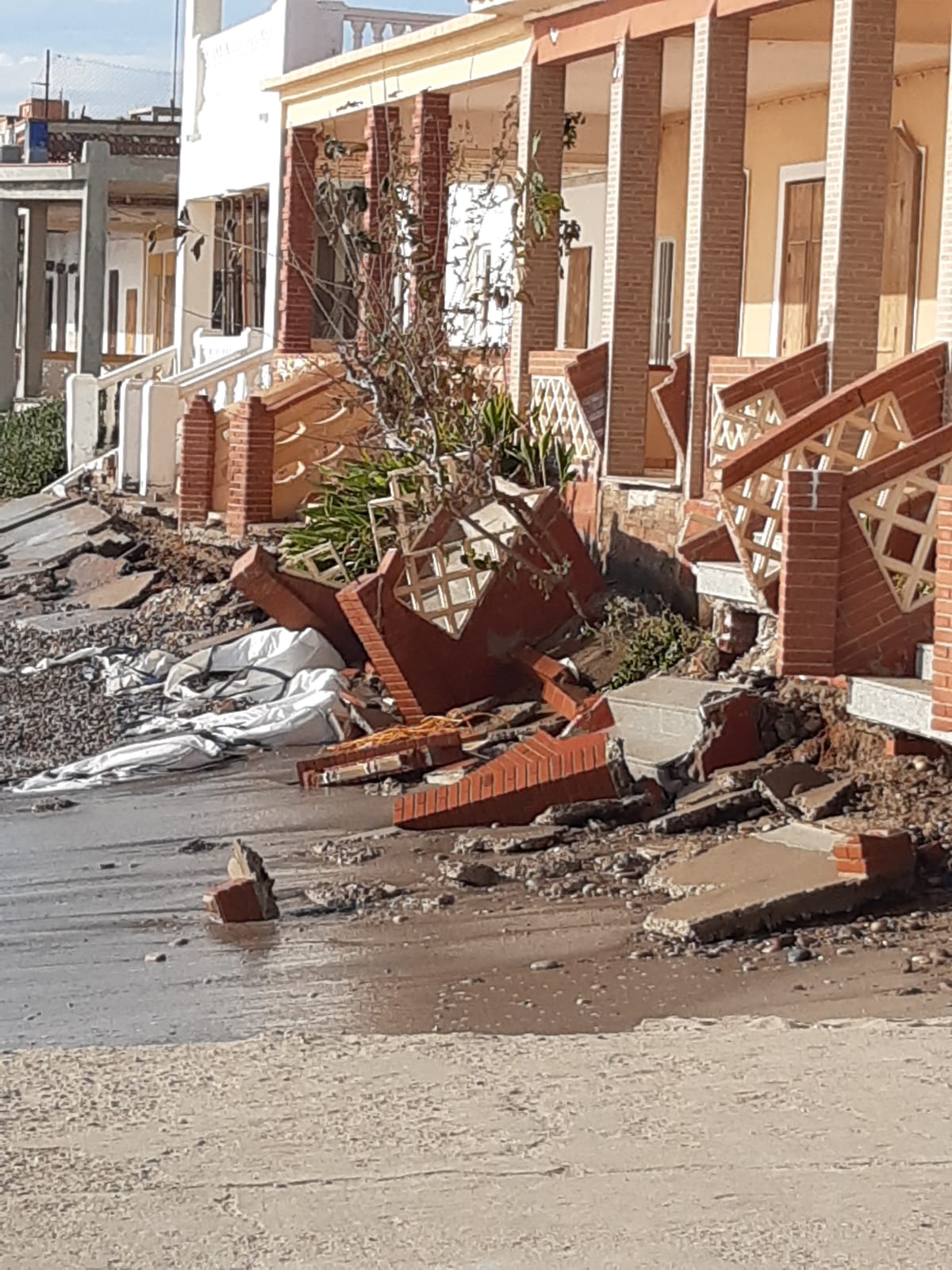 El temporal Blas causa daños en la playa de Nules El temporal Blas causa daños en la playa de Nules