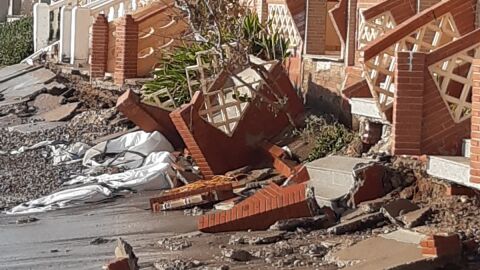 El temporal Blas causa da&ntilde;os en la playa de Nules 