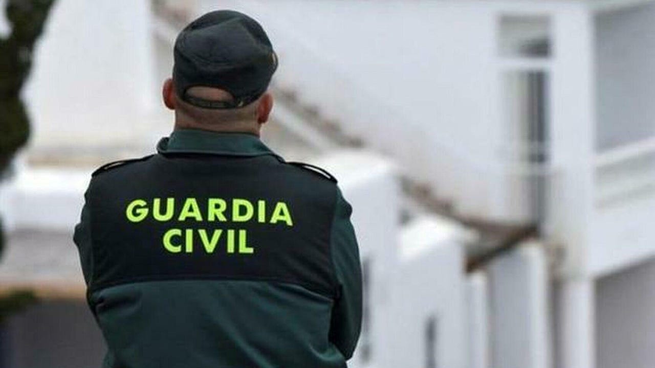 Hallan muerta en un trastero a una menor de 17 años desaparecida en Totana y detienen a un joven de 19 Hallan muerta en un trastero a una menor de 17 años desaparecida en Totana y detienen a un joven de 19