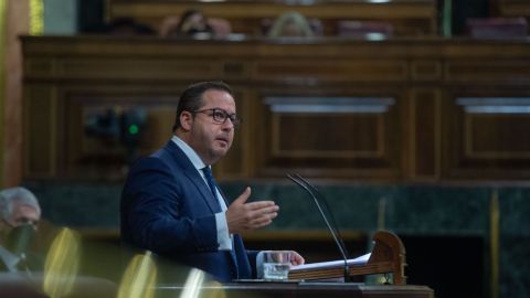 Agust&iacute;n almodobar