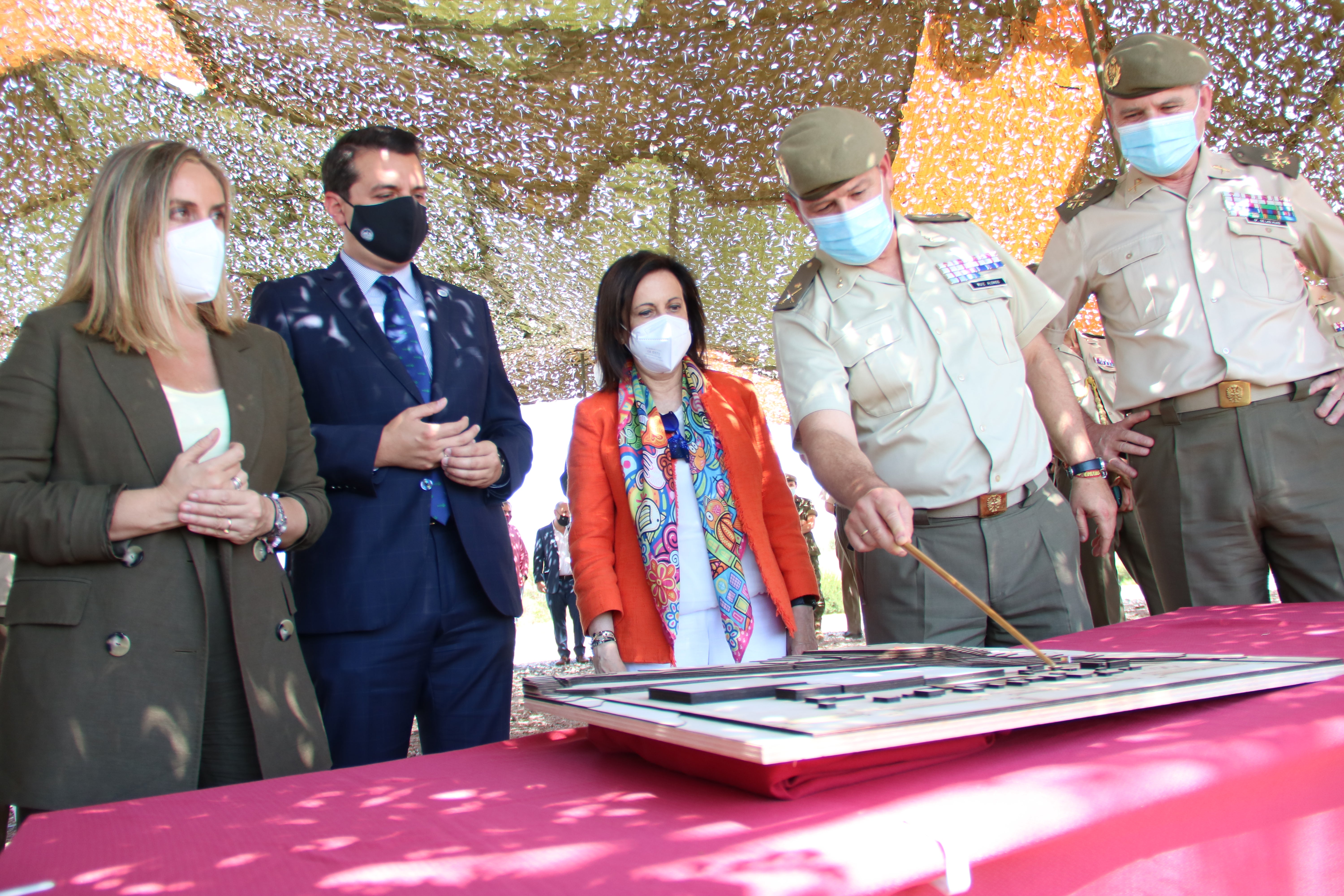 El alcalde no teme por la Base Logística El alcalde no teme por la Base Logística