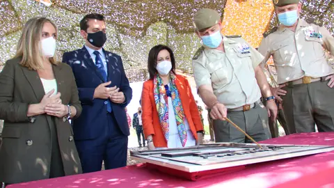 La Ministra de Defensa conoce el proyecto de la Base Logística La Ministra de Defensa conoce el proyecto de la Base Logística