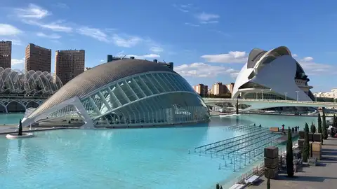 Instalación de la pasarela en la línea de meta Instalación de la pasarela en la línea de meta