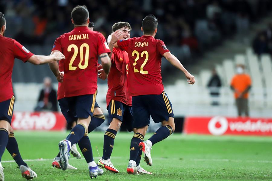 España se impone a Grecia gracias a un gol de Sarabia y se acerca al Mundial España se impone a Grecia gracias a un gol de Sarabia y se acerca al Mundial