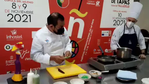 Así se prepara la mejor tapa del mundo Así se prepara la mejor tapa del mundo