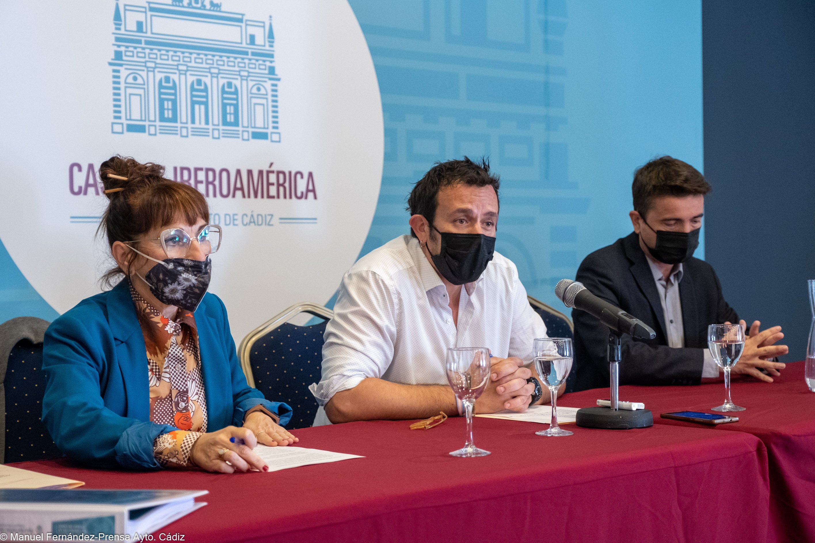 Cádiz marca el camino para el nuevo modelo de turismo: "sostenible, respetuoso y compatible con la ciudadanía" Cádiz marca el camino para el nuevo modelo de turismo: "sostenible, respetuoso y compatible con la ciudadanía"