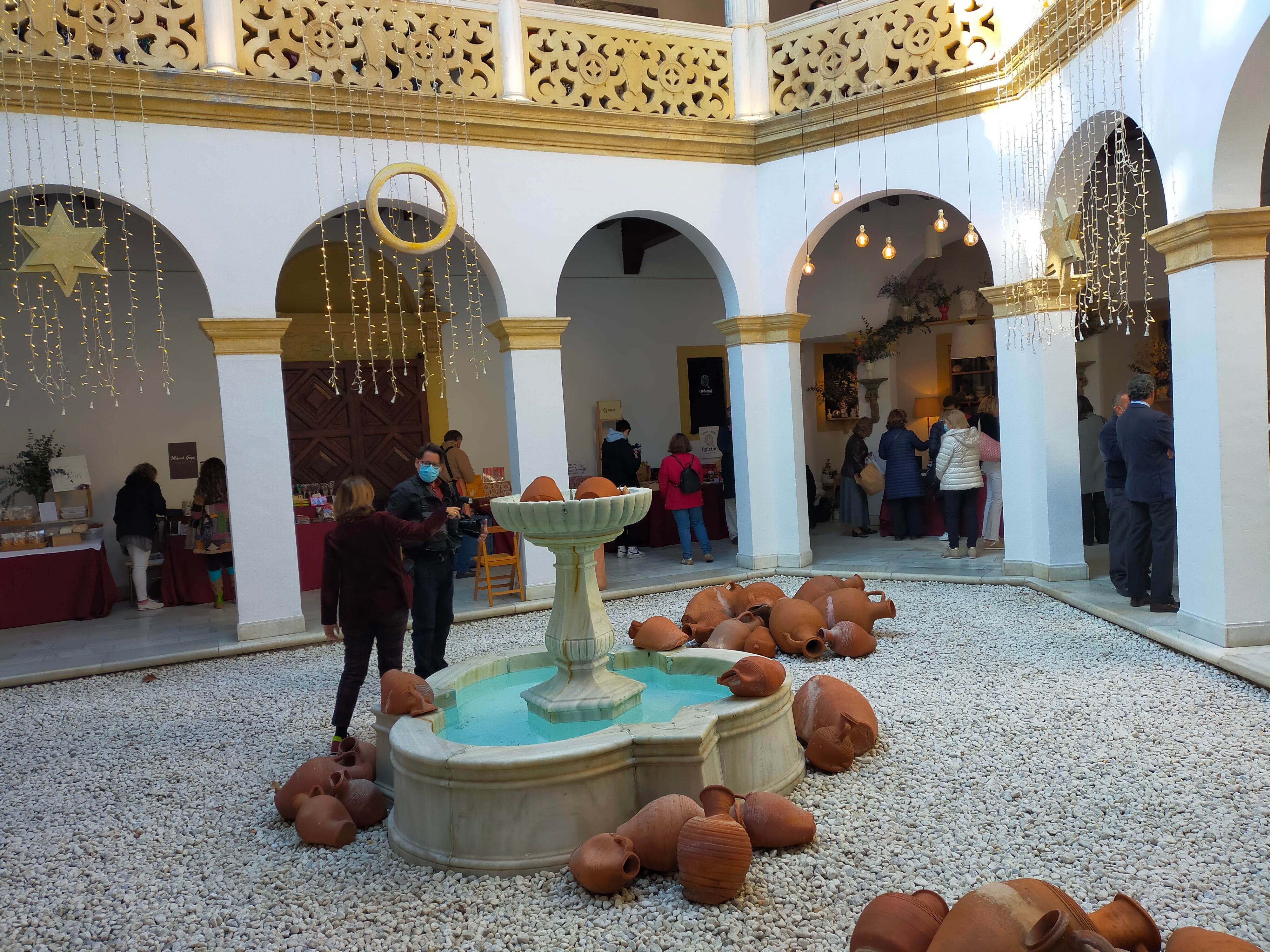 El mercado de Navidad de Nuevo Futuro abre sus puertas en la Fundación Valentín de Madariaga con más de 40 stands El mercado de Navidad de Nuevo Futuro abre sus puertas en la Fundación Valentín de Madariaga con más de 40 stands