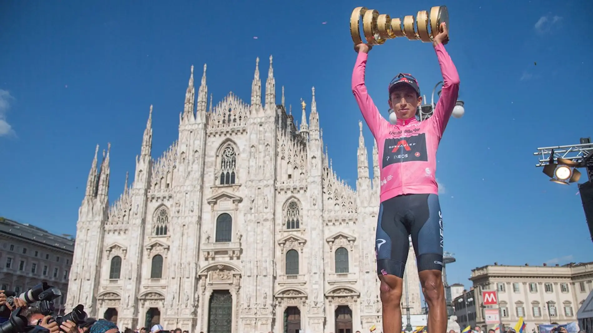 Egan Bernal celebra su victoria en el último Giro de Italia