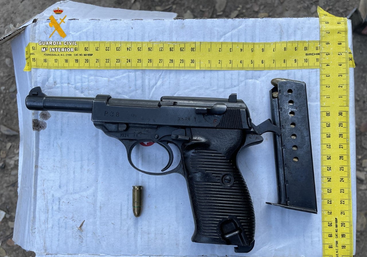 Desmantelada una plantación de marihuana en El Grado protegida por trampas Desmantelada una plantación de marihuana en El Grado protegida por trampas