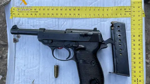 Arma de fuego intervenida. Arma de fuego intervenida.