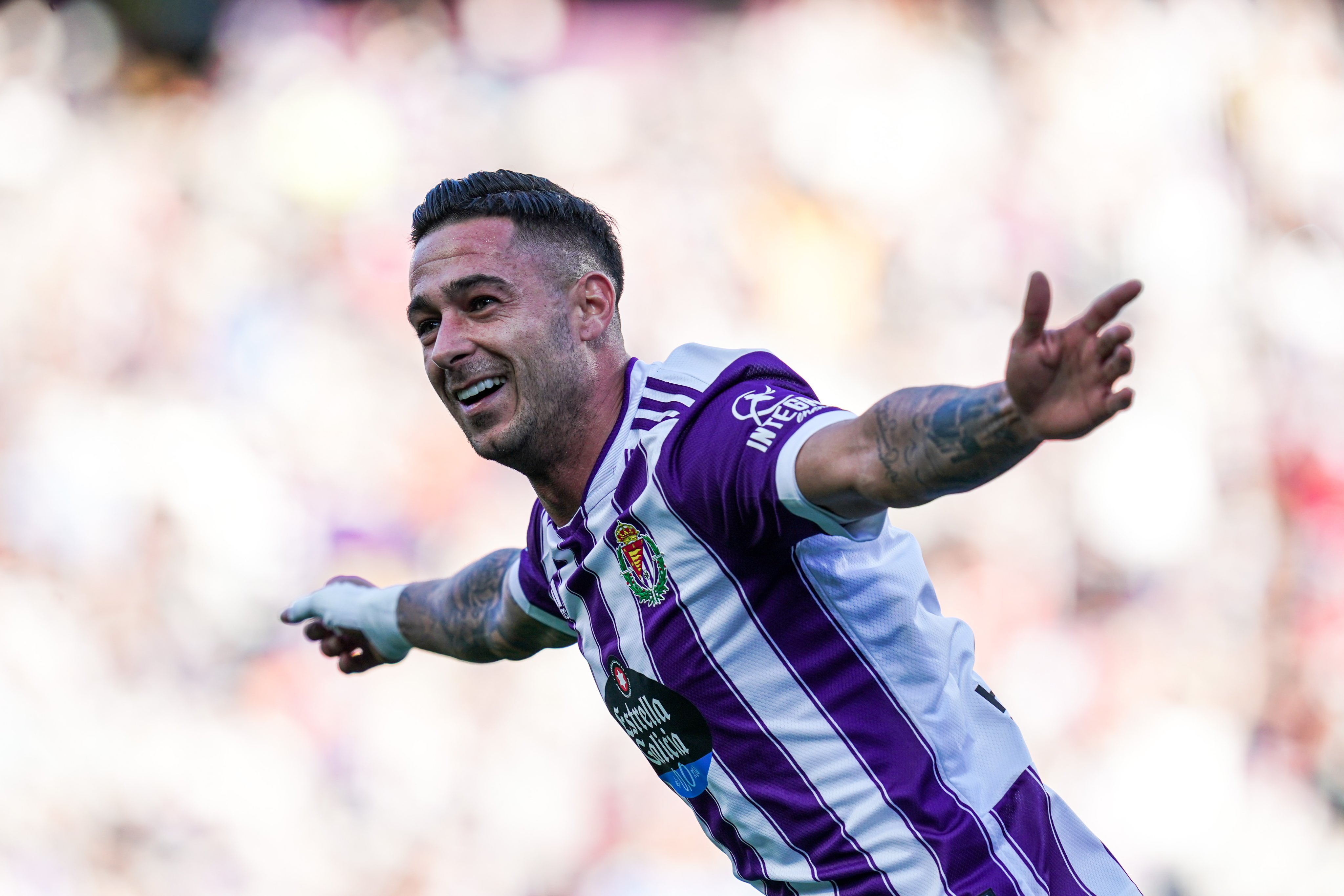 Las miradas del Elche vuelven a apuntar a Sergio León Las miradas del Elche vuelven a apuntar a Sergio León
