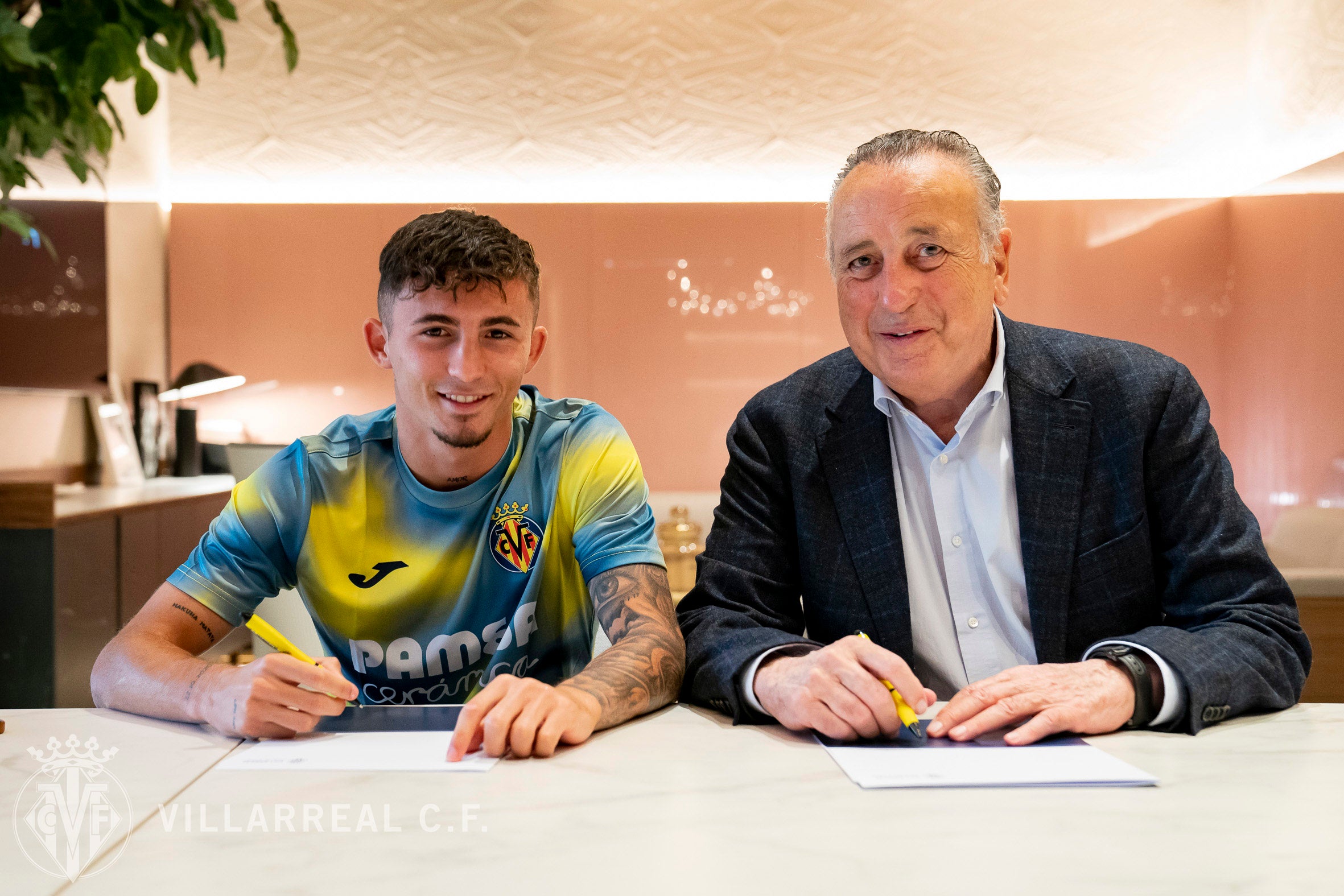 El Villarreal ata a Yeremy con una cláusula de 80 millones El Villarreal ata a Yeremy con una cláusula de 80 millones