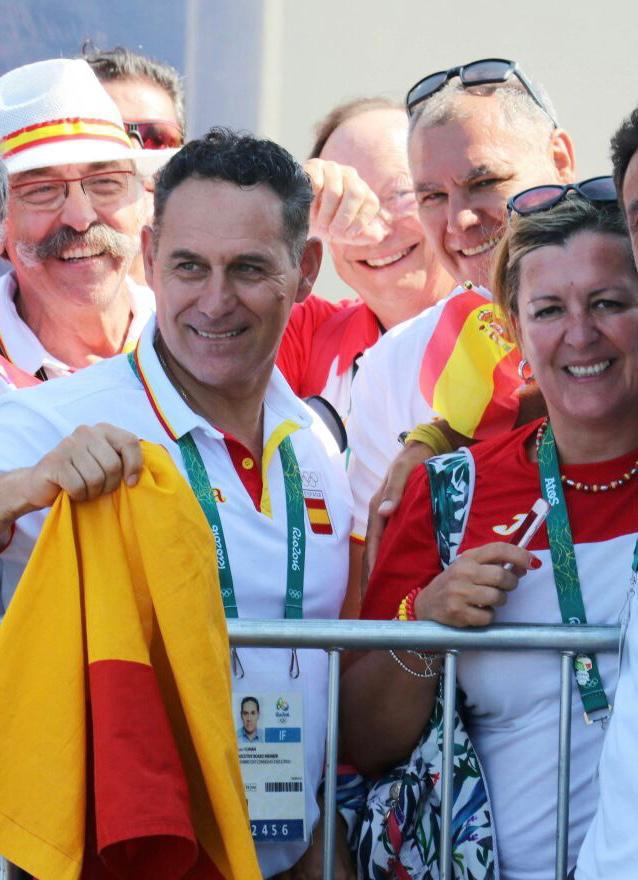 Una moción con ‘MANGAS’ largas Una moción con ‘MANGAS’ largas