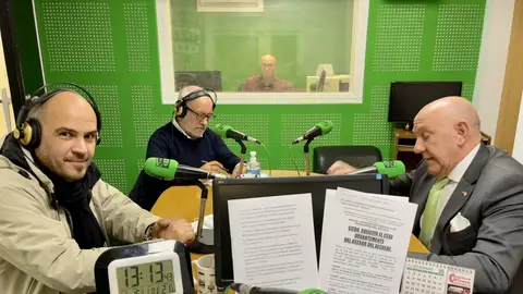 Tertulia en onda cero ourense Tertulia en onda cero ourense