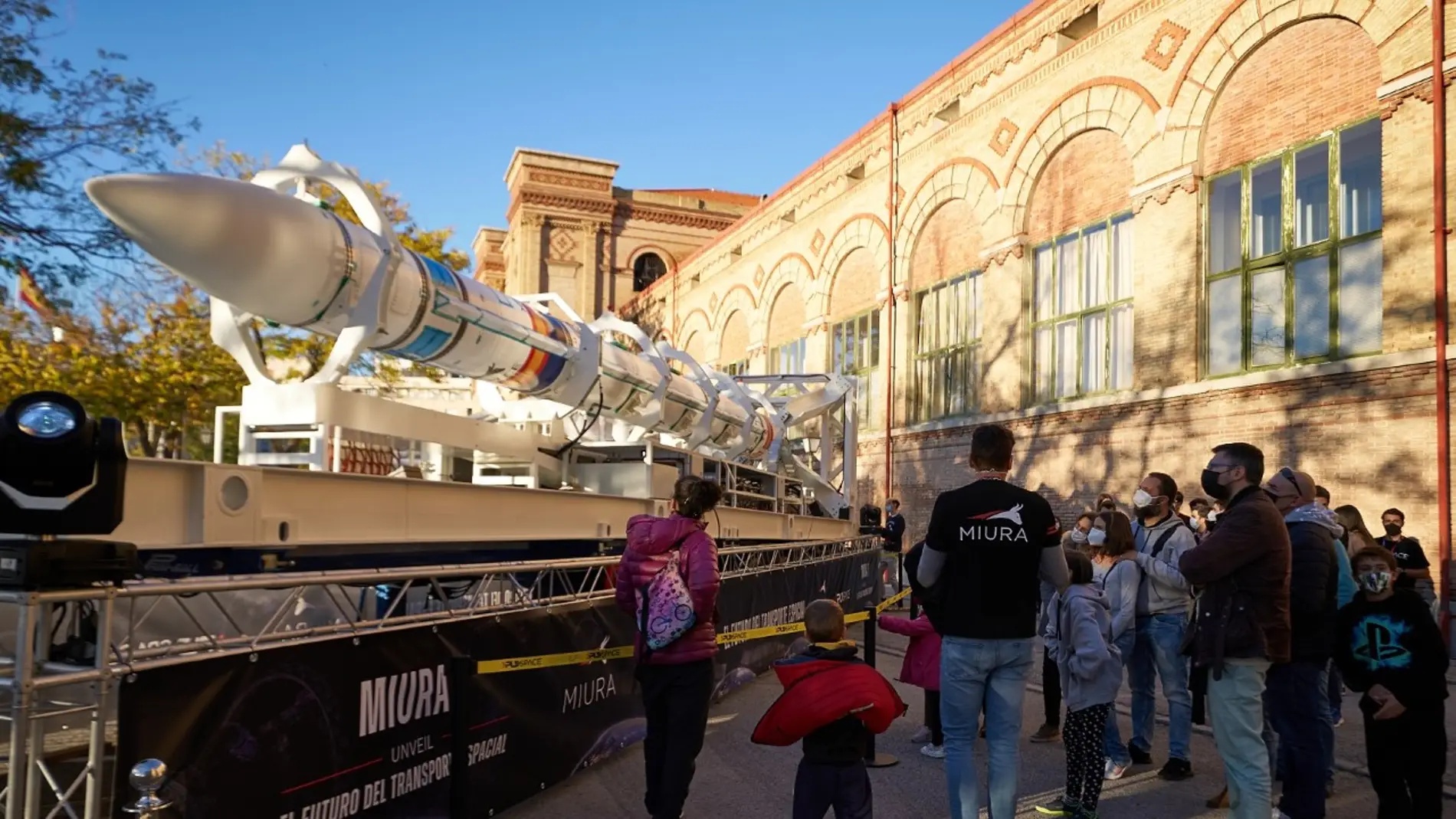 El cohete 'Miura 1' de PLD Space expuesto en Madrid.