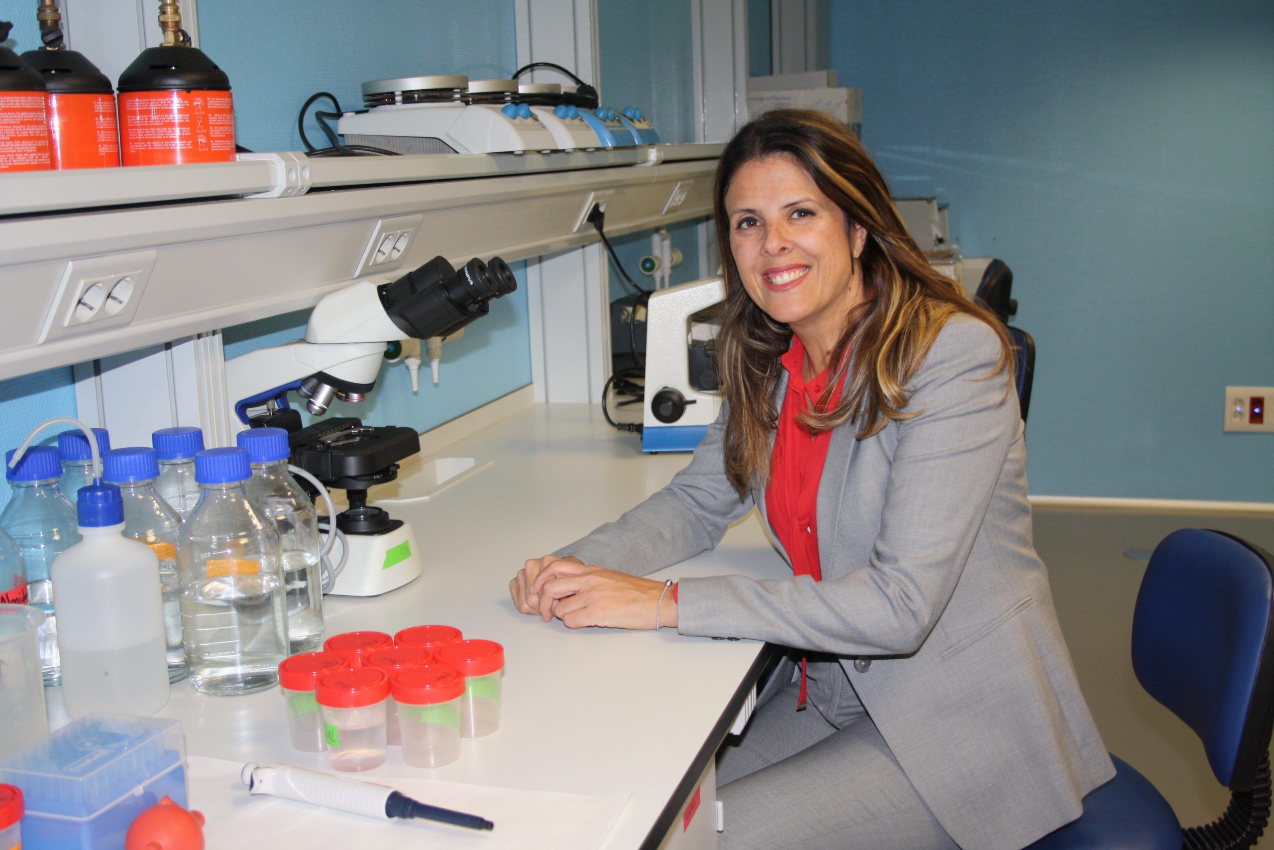 La profesora del CEU de Elche, Noelia Rodríguez, anima a las embarazadas a vacunarse contra la gripe para evitar riesgos La profesora del CEU de Elche, Noelia Rodríguez, anima a las embarazadas a vacunarse contra la gripe para evitar riesgos