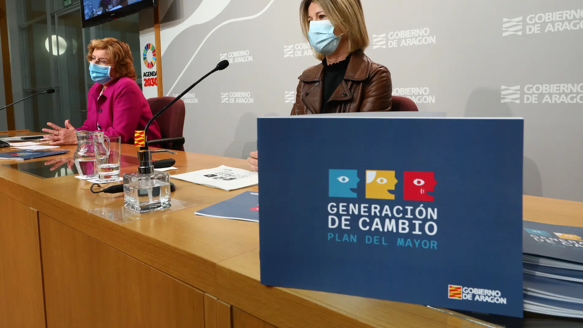 La consejera de Derechos Sociales, María Victoria Broto ha presentado el plan del Mayor 