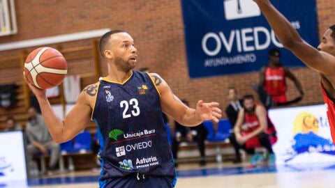 Jeff Xavier, con el Unicaja Banco Oviedo