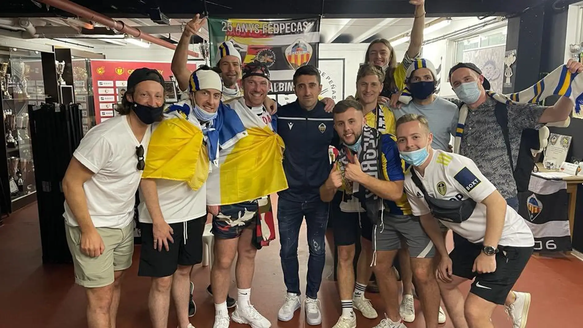 Seguidores del Leeds United en la capital de la Plana Seguidores del Leeds United en la capital de la Plana