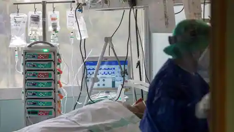 Los intensivistas esperan no volver a vivir la saturación de las olas anteriores en las ucis aragonesas Los intensivistas esperan no volver a vivir la saturación de las olas anteriores en las ucis aragonesas