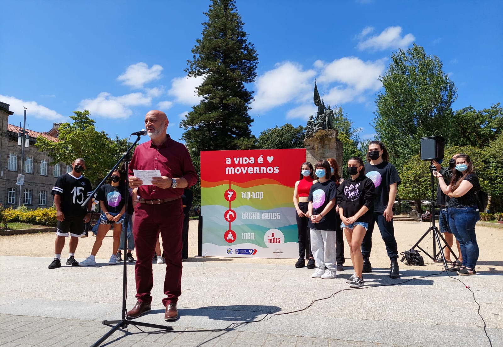 Tino Fernández: "Apostamos desde o Concello pola actividade física para mellorar tamén o noso benestar mental e emocional" Tino Fernández: "Apostamos desde o Concello pola actividade física para mellorar tamén o noso benestar mental e emocional"