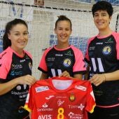 Sole López, Silvia Arderius, Merche Castellanos del Costa del Sol Málaga con la selección española de balonmano