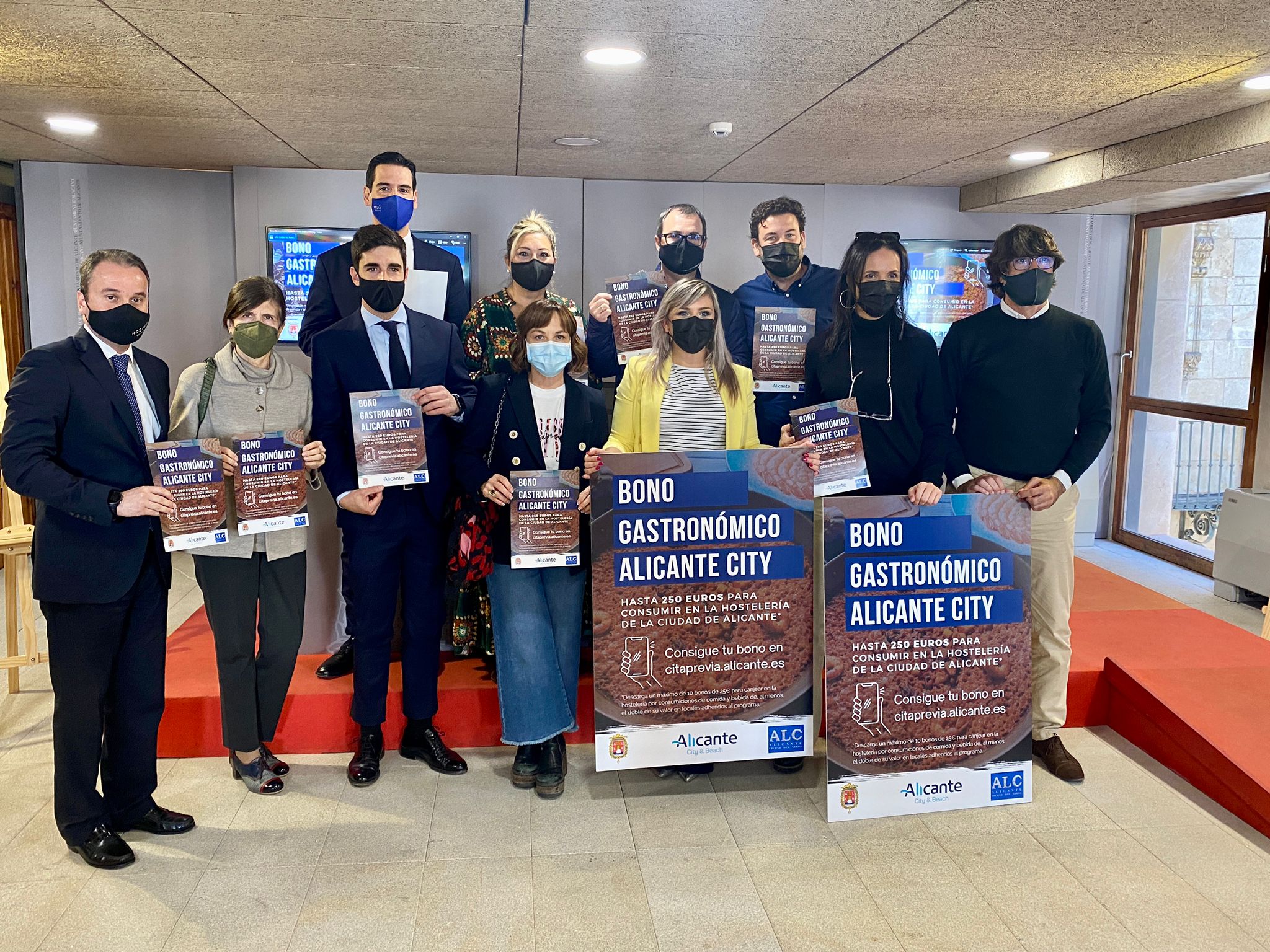 Más de 120 bares y restaurantes de Alicante se adhieren a la campaña del “Bono Gastronómico” Más de 120 bares y restaurantes de Alicante se adhieren a la campaña del “Bono Gastronómico”