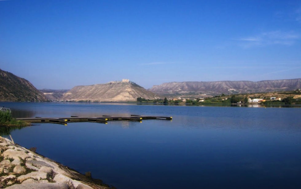 Pueblos sumergidos: historias y testimonios bajo el agua de los embalses Pueblos sumergidos: historias y testimonios bajo el agua de los embalses